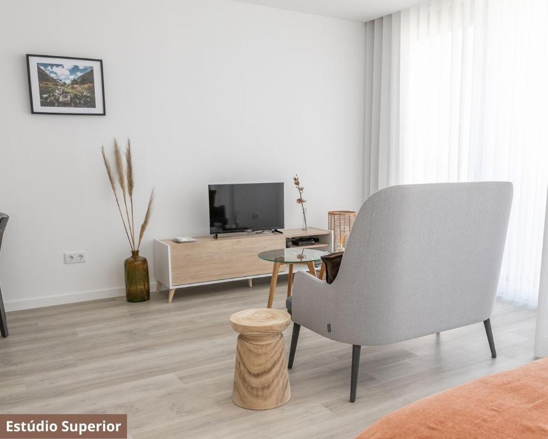 Triade Apartamentos 阿威罗 外观 照片